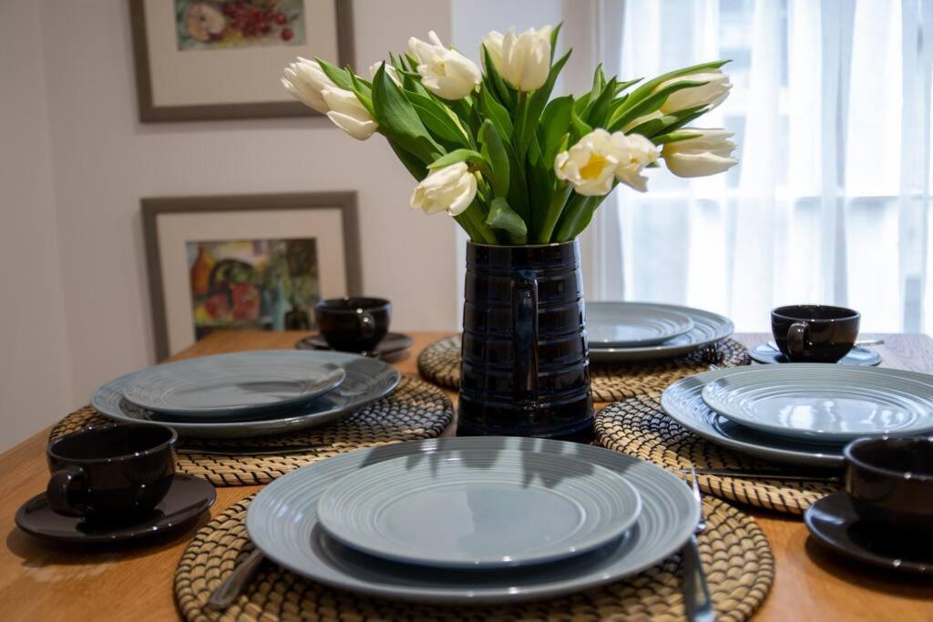 The Most Central Apartment In Canterbury Stunning Interiors, Fully Equipped, City Views And Free Wifi! Экстерьер фото