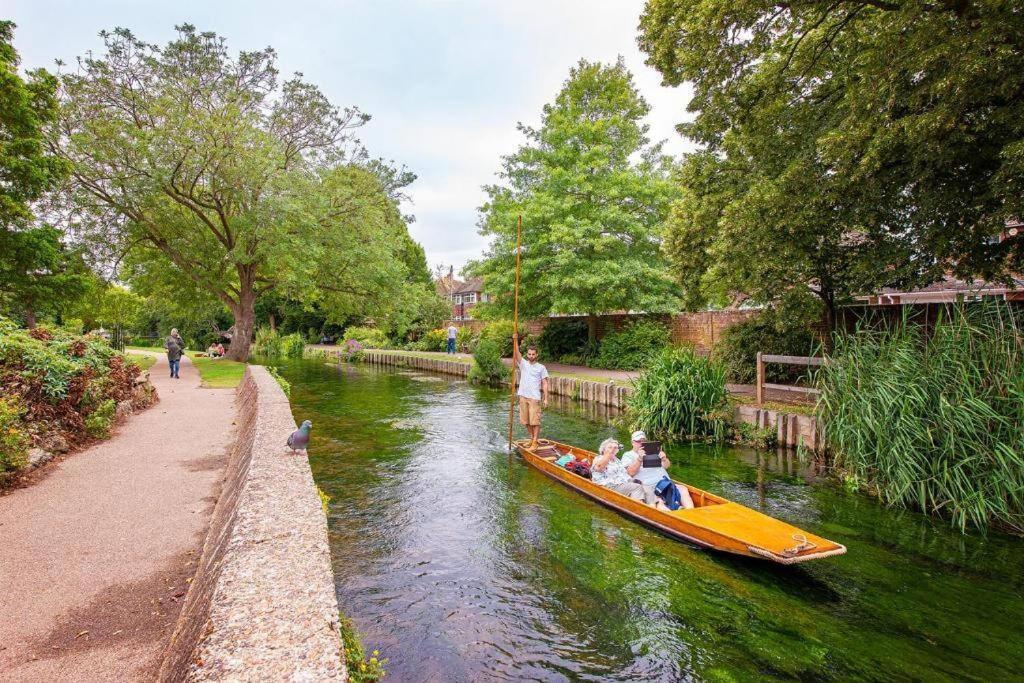 The Most Central Apartment In Canterbury Stunning Interiors, Fully Equipped, City Views And Free Wifi! Экстерьер фото