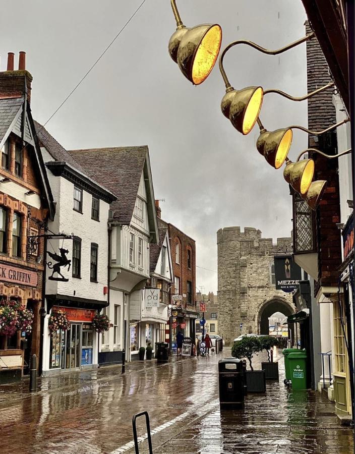 The Most Central Apartment In Canterbury Stunning Interiors, Fully Equipped, City Views And Free Wifi! Экстерьер фото